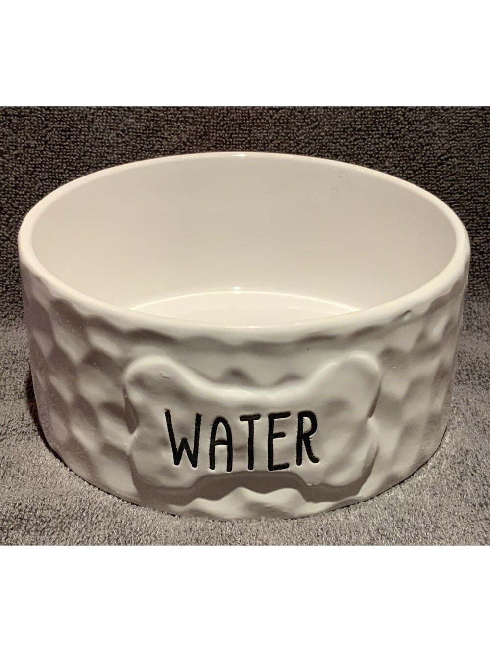 Tahari 6”D X 2.75”H Ceramic Water 36 oz. Bowl for Dogs